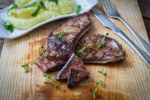 Comment cuire le foie de veau pour qu'il soit tendre et savoureux