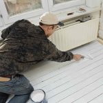 appliquer la peinture pour bois